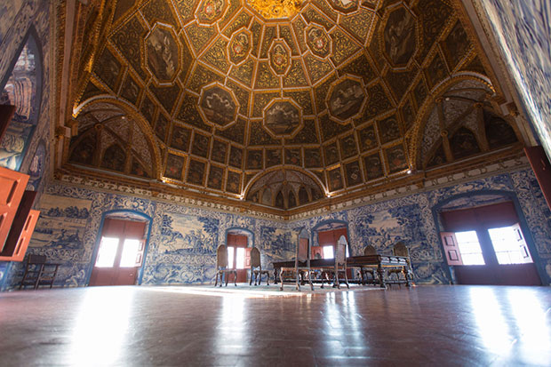 Palacio_Nacional_de_Sintra_Sala_dos_Brasoes_lowres_creditos_PSML_Wilson_Pereira